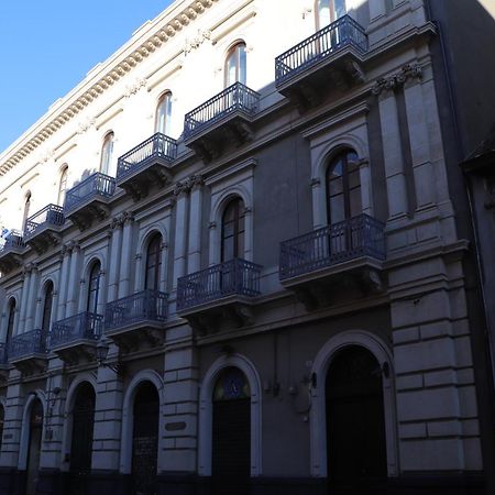 Domus Iole Appartamento Nel Centro Storico Catánia Buitenkant foto