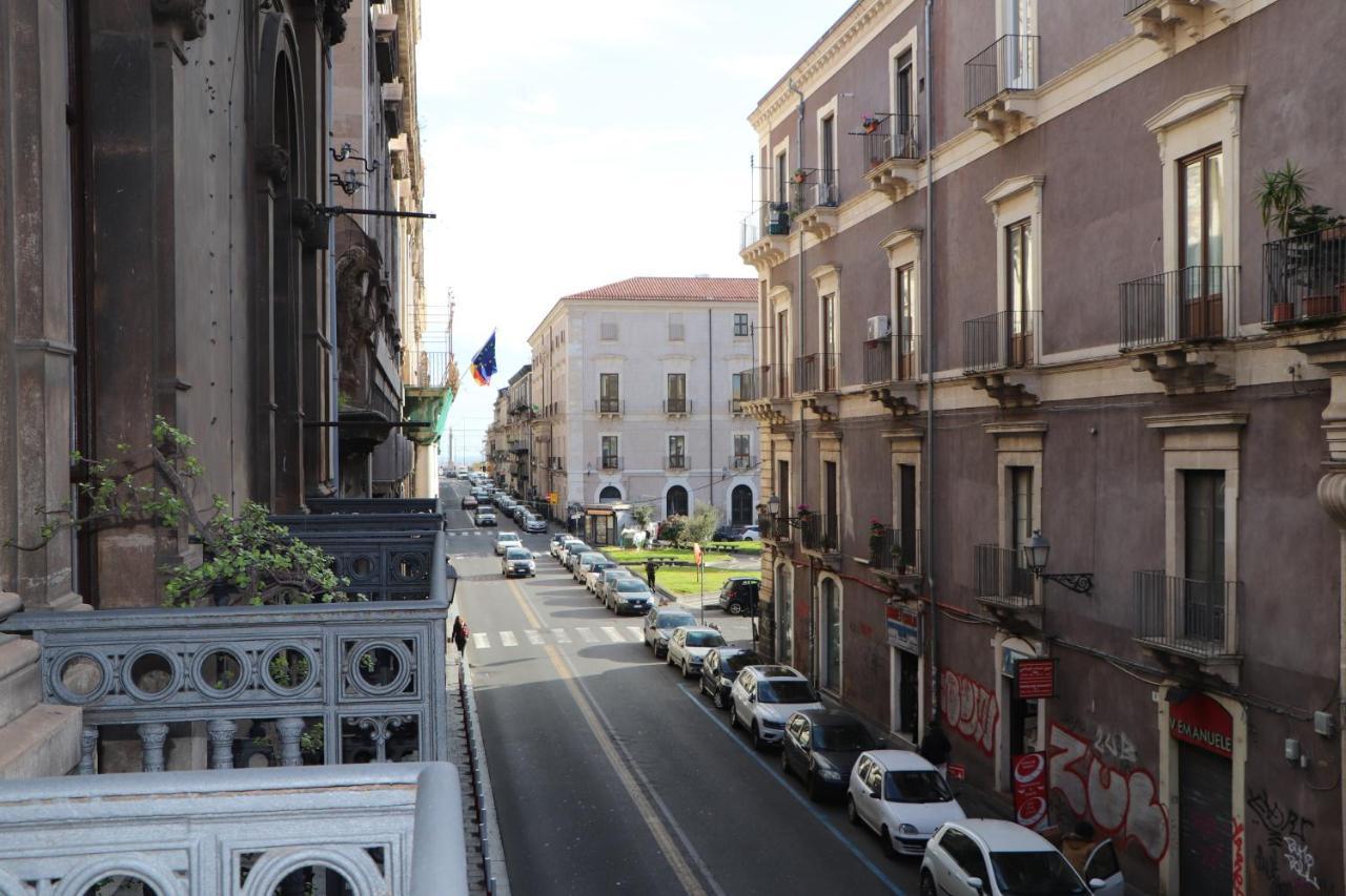 Domus Iole Appartamento Nel Centro Storico Catánia Buitenkant foto