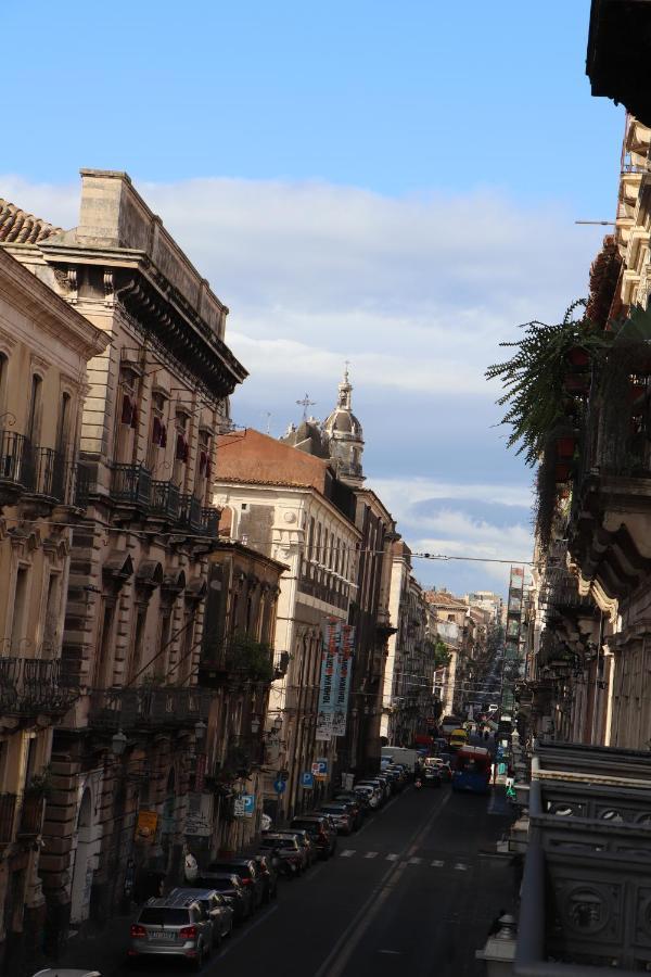Domus Iole Appartamento Nel Centro Storico Catánia Buitenkant foto
