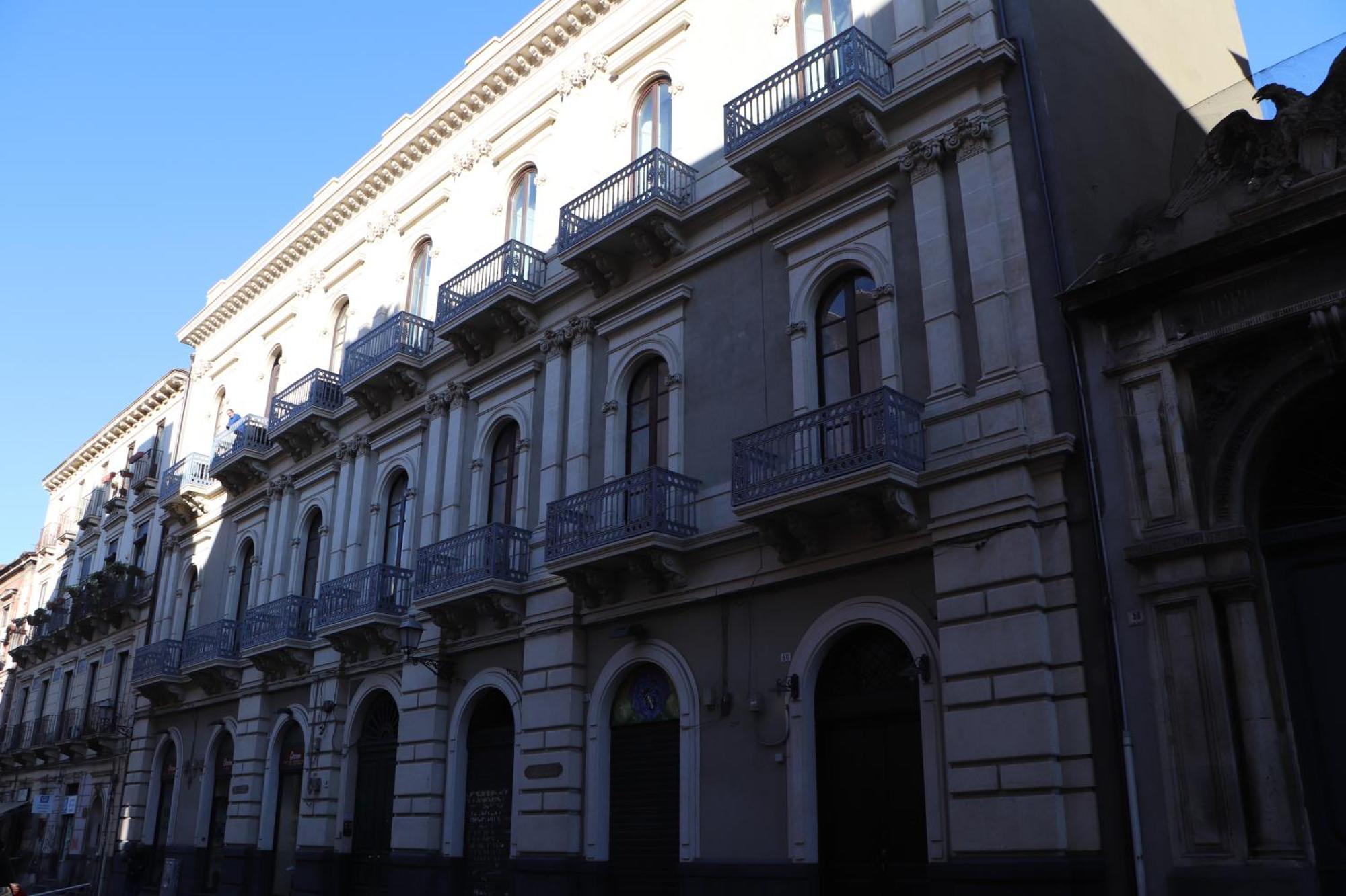 Domus Iole Appartamento Nel Centro Storico Catánia Buitenkant foto