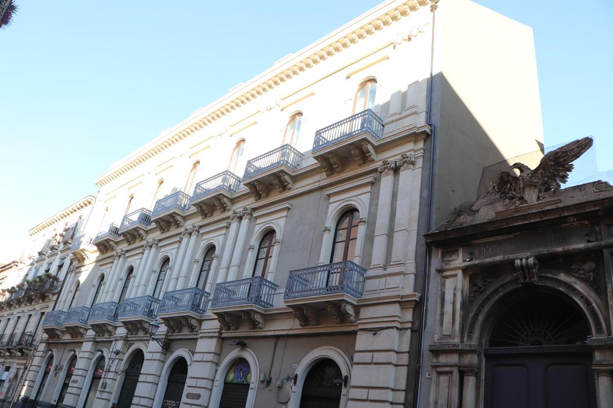 Domus Iole Appartamento Nel Centro Storico Catánia Buitenkant foto